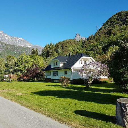 Apartament Nora Gard Åndalsnes Zewnętrze zdjęcie